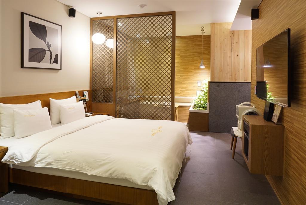 Polo Tourist Hotel Ίντσεον Εξωτερικό φωτογραφία
