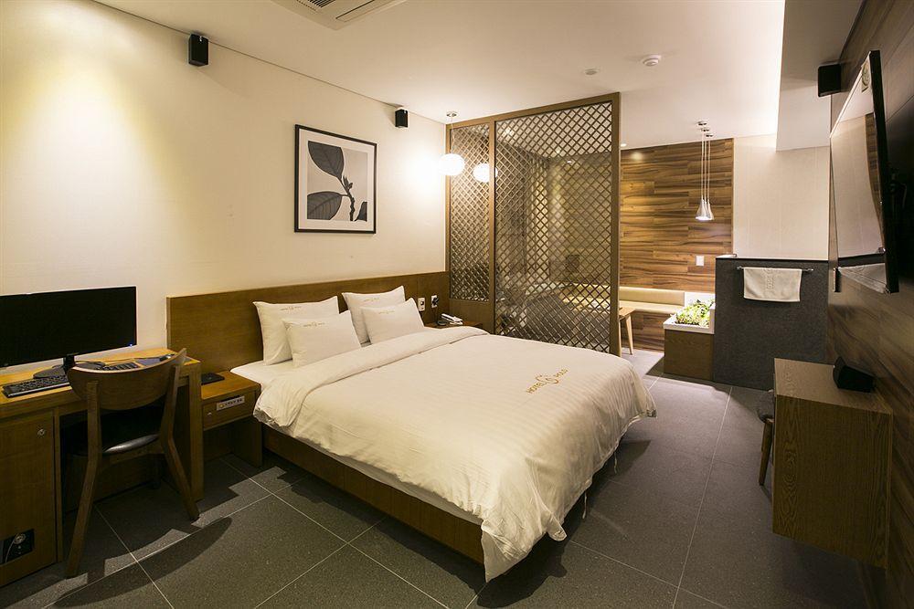 Polo Tourist Hotel Ίντσεον Εξωτερικό φωτογραφία