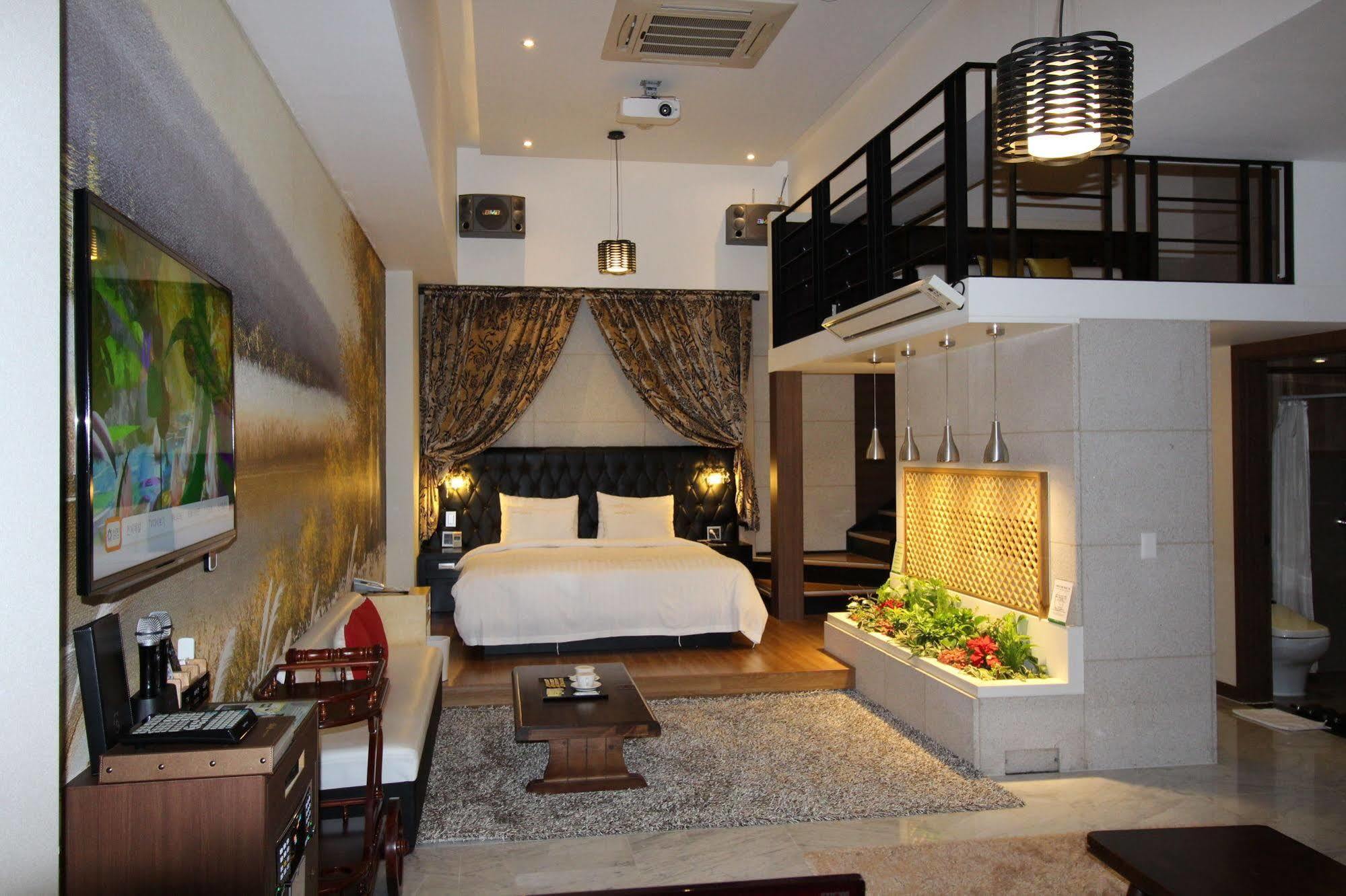 Polo Tourist Hotel Ίντσεον Εξωτερικό φωτογραφία